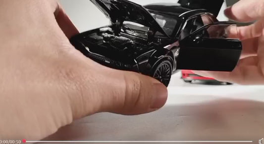 🚗 Carro de Juguete Dodge Challenger Hellcat a Escala